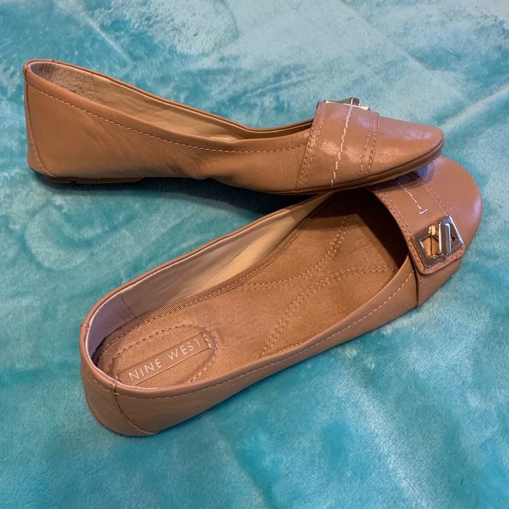 Nine West leather flat